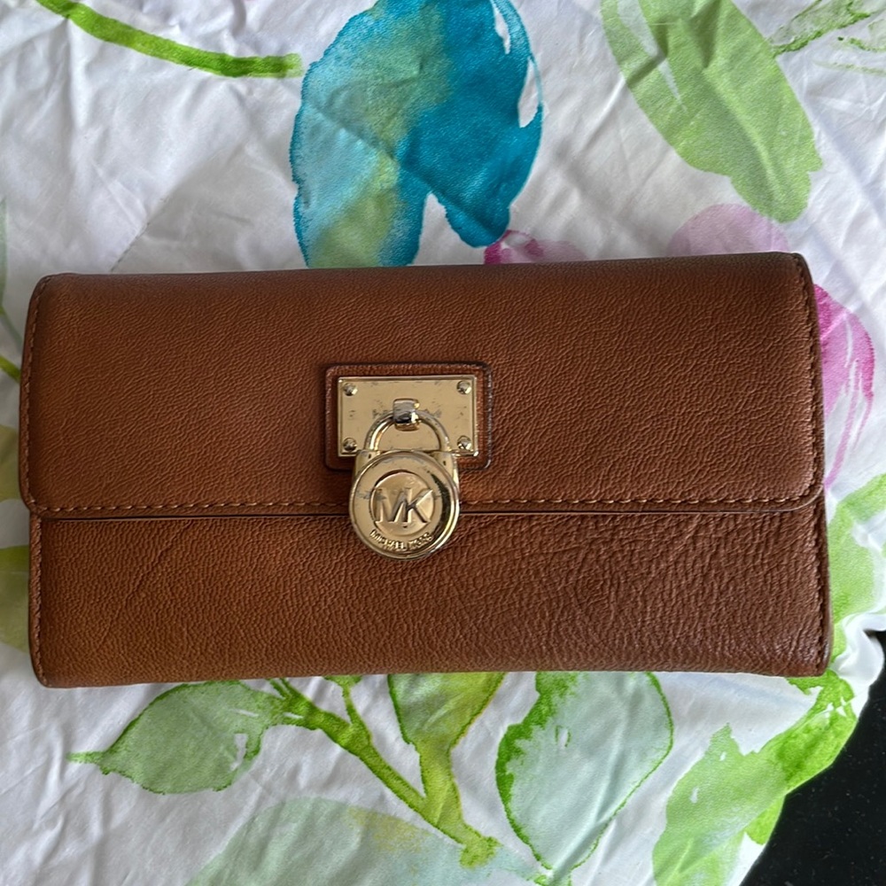 Michael kors wallet
